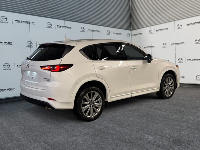 2023 Mazda CX-5 Signature AWD