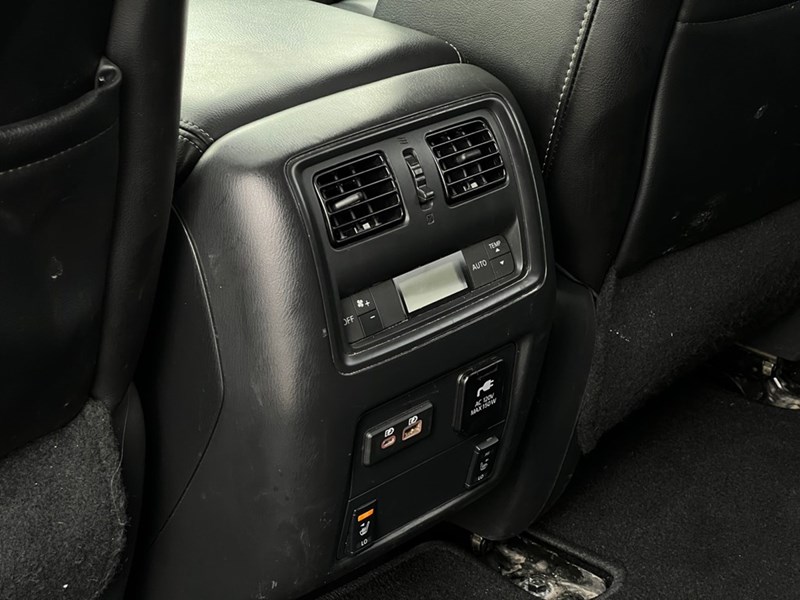 2019 Nissan Pathfinder 4x4 SL Premium