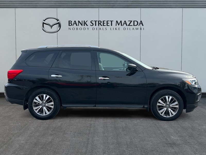 2019 Nissan Pathfinder 4x4 SL Premium