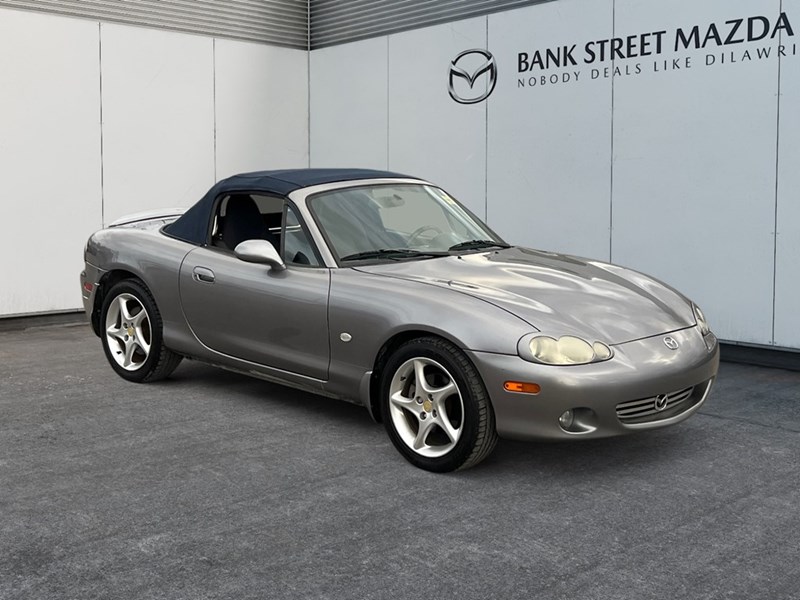 2003 Mazda MX-5 Miata 2dr Conv Manual