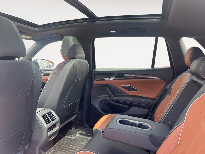 2025 Volkswagen Tiguan Highline R-Line 4MOTION