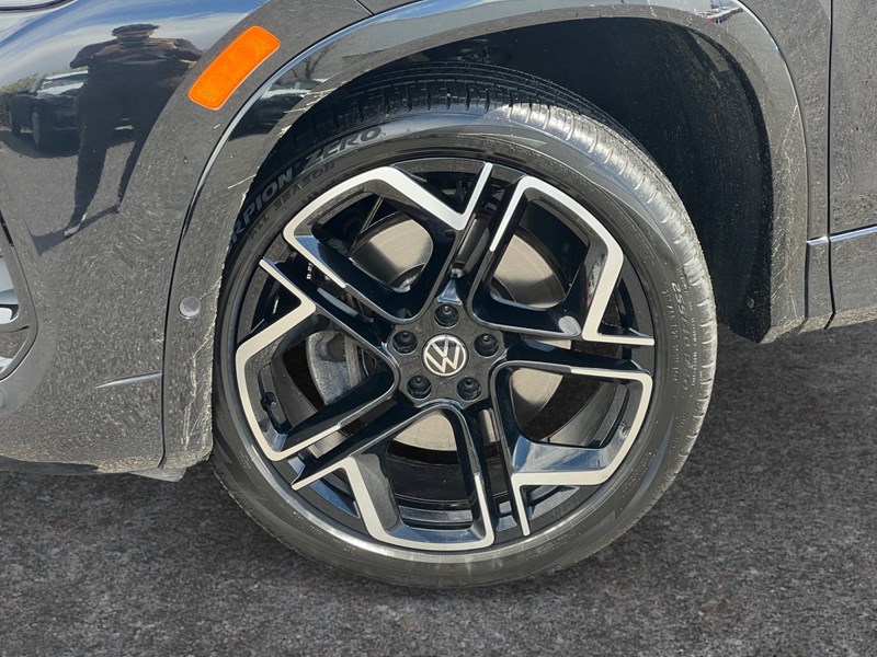 2025 Volkswagen Tiguan Highline R-Line 4MOTION
