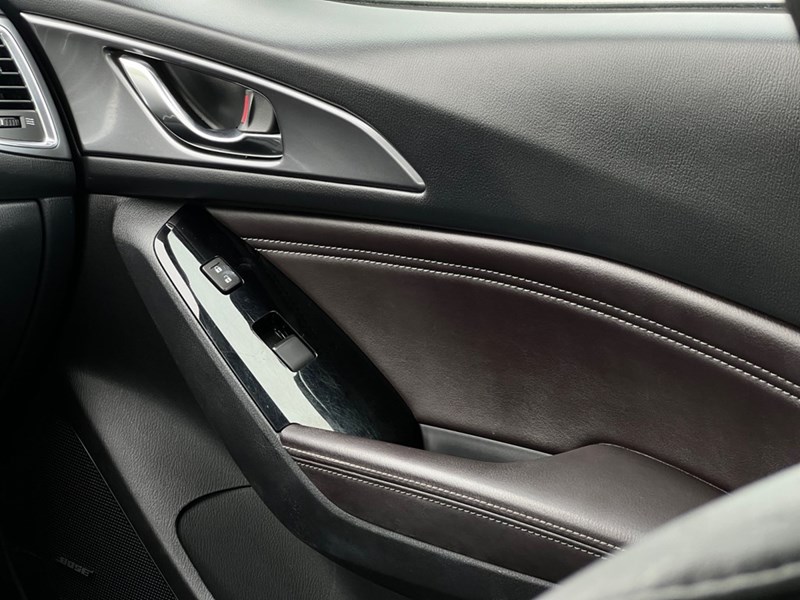 2018  Mazda3 GT Auto