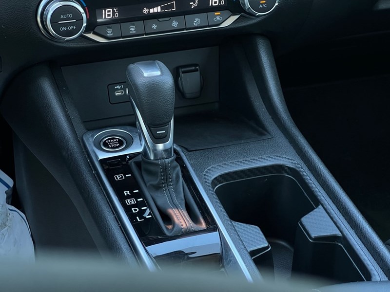 2023 Nissan Sentra SV CVT