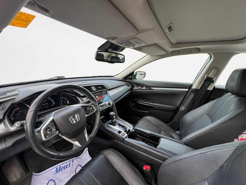 2018 Honda Civic Touring CVT - One owner