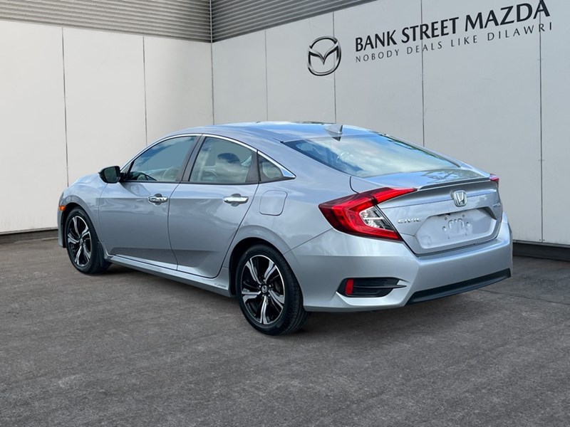 2018 Honda Civic Touring CVT - One owner
