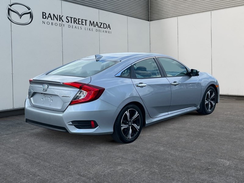 2018 Honda Civic Touring CVT - One owner