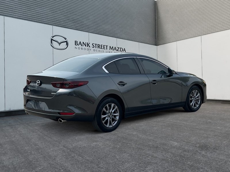 2021  Mazda3 GS Auto - One Owner - Clean CarFax