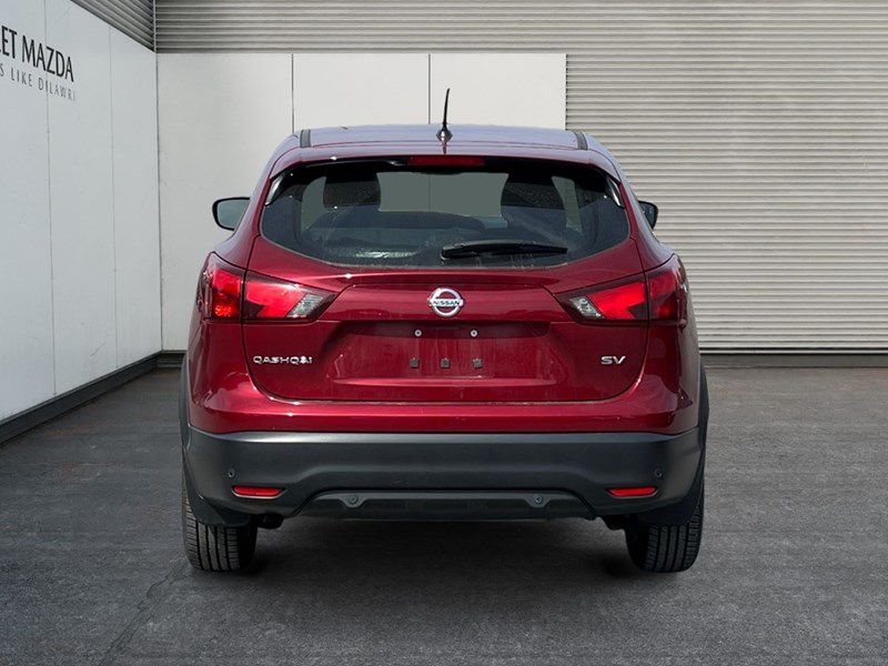 2019 Nissan Qashqai FWD SV CVT - Clean Carfax