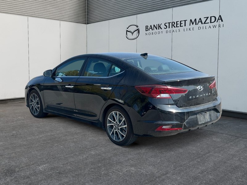 2019 Hyundai Elantra Luxury Auto