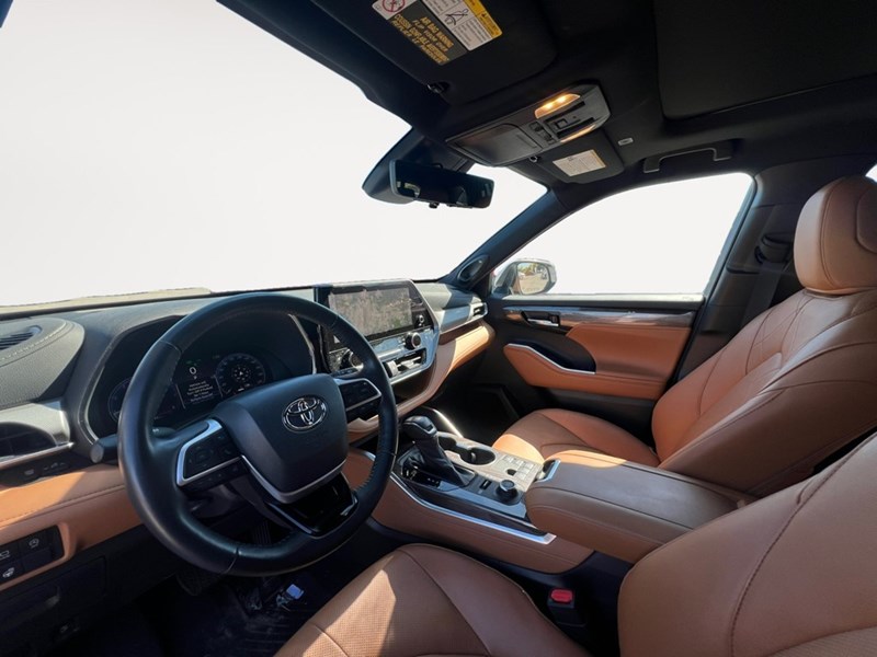 2024 Toyota Highlander Platinum AWD