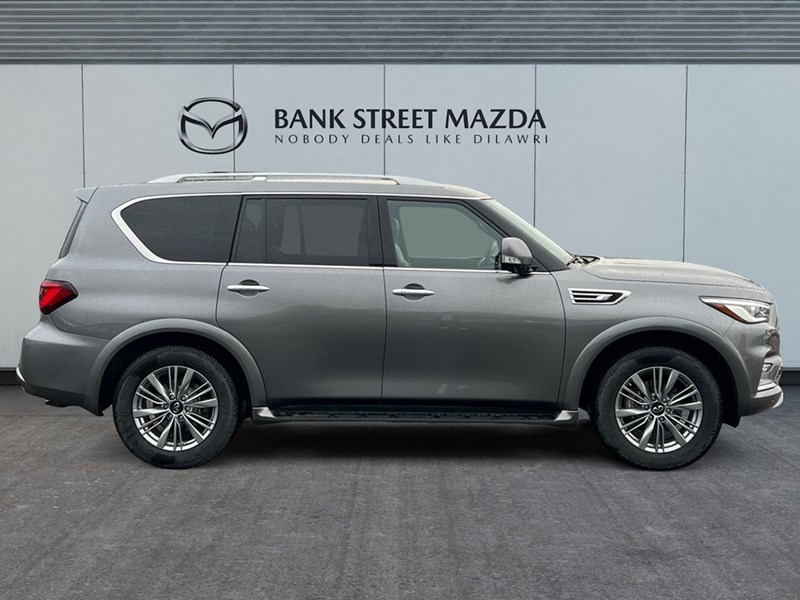 2021 INFINITI QX80 LUXE 7-Passenger