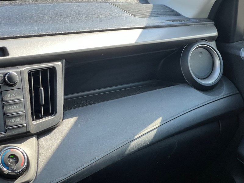 2017 Toyota RAV4 AWD 4dr LE