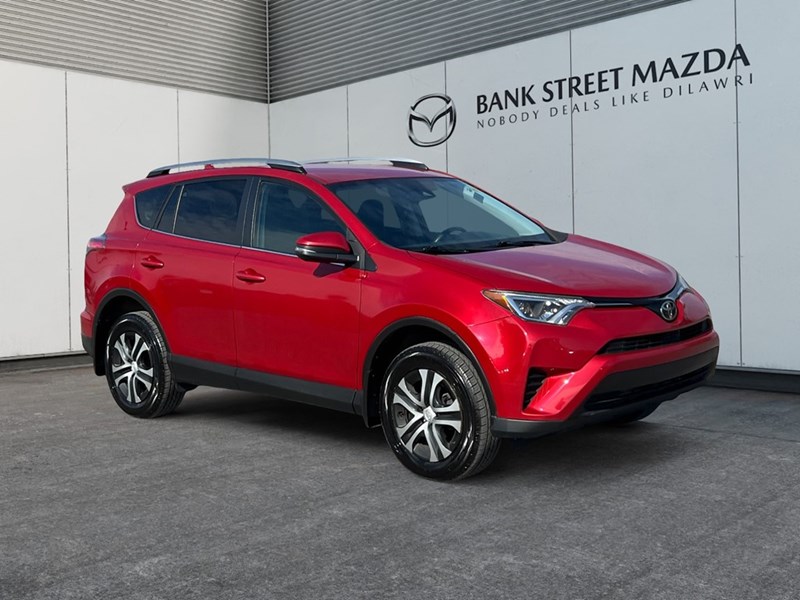 2017 Toyota RAV4 AWD 4dr LE