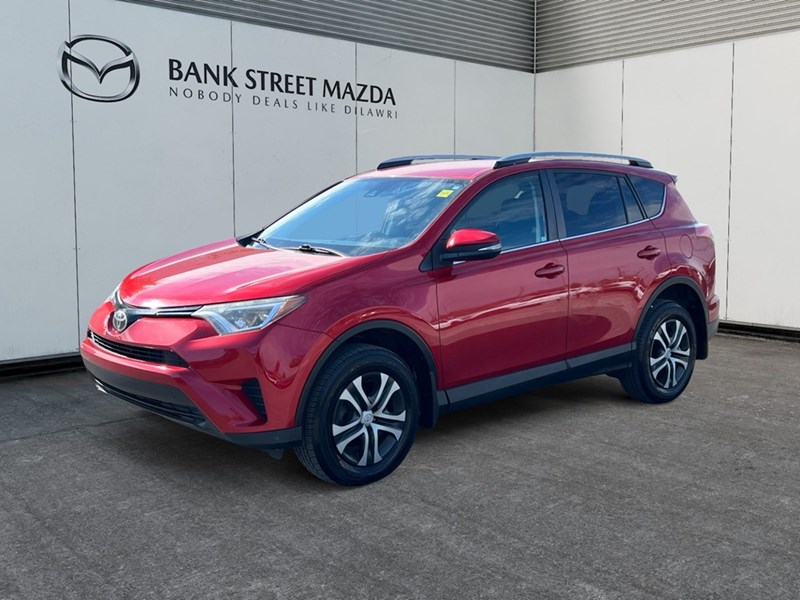2017 Toyota RAV4 AWD 4dr LE