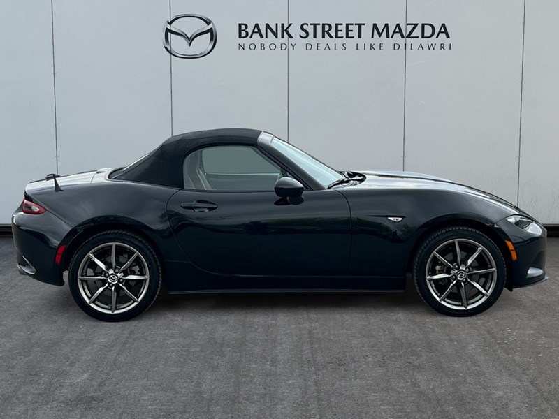 2023 Mazda MX-5 GT Manual