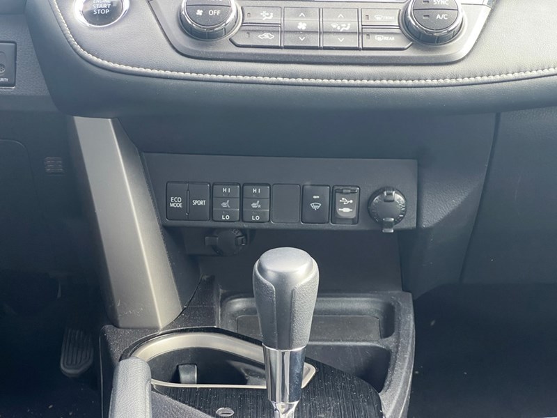 2018 Toyota RAV4 AWD XLE