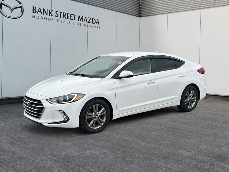 2018 Hyundai Elantra GLS Auto - Low Mileage - Clean CarFax