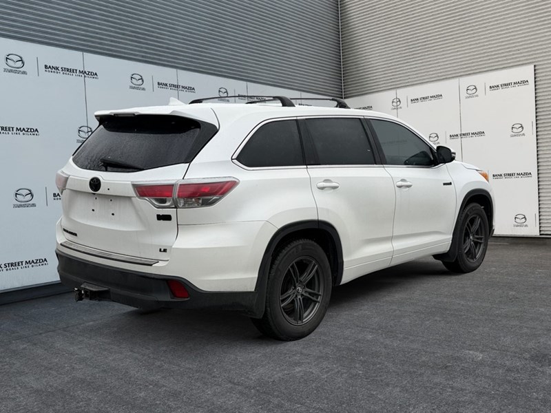 2016 Toyota Highlander Hybrid AWD 4dr LE