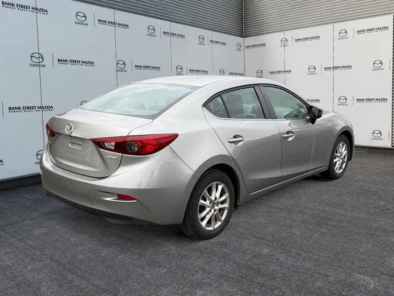 2016  Mazda3 4dr Sdn Auto GS