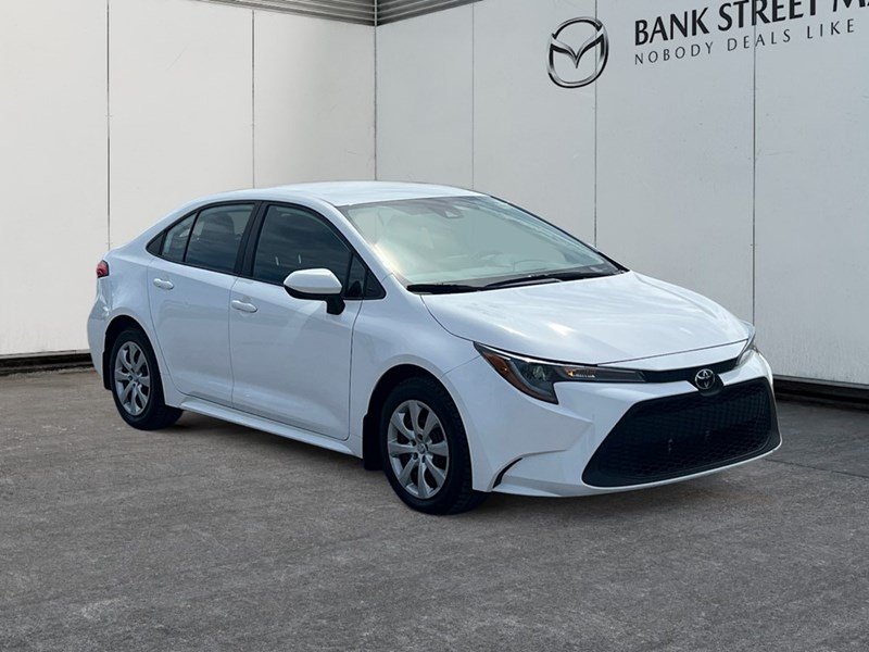 2022 Toyota Corolla LE CVT