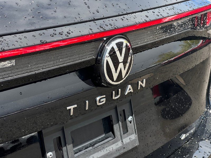 2025 Volkswagen Tiguan Highline R-Line 4MOTION