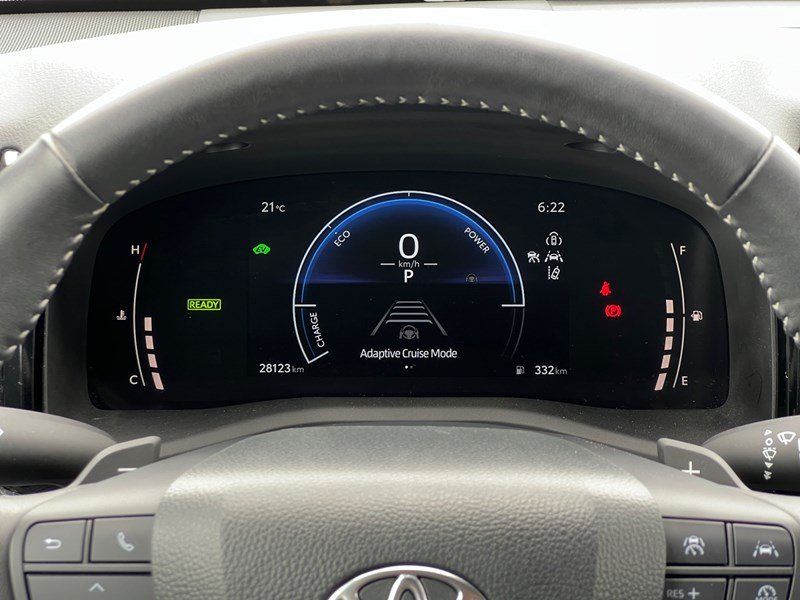 2025 Toyota Camry SE Hybrid - One Owner - Clean CarFax