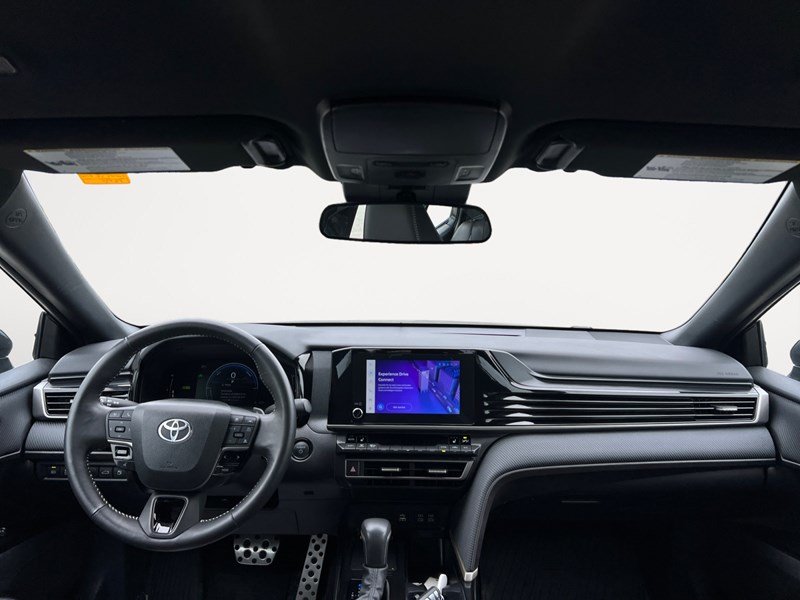 2025 Toyota Camry SE Hybrid - One Owner - Clean CarFax