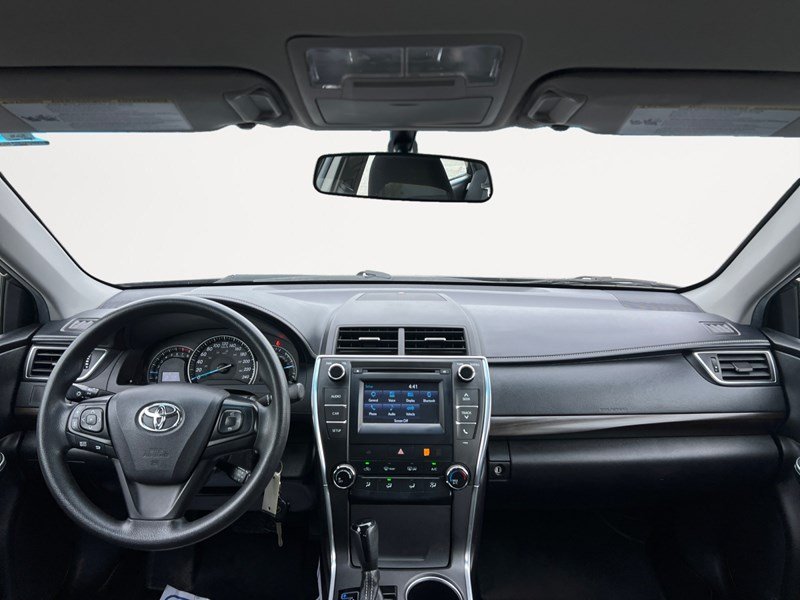 2015 Toyota Camry 4dr Sdn I4 Auto XLE
