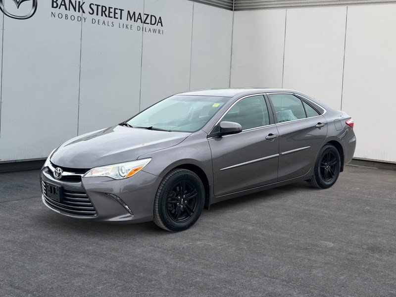 2015 Toyota Camry 4dr Sdn I4 Auto XLE