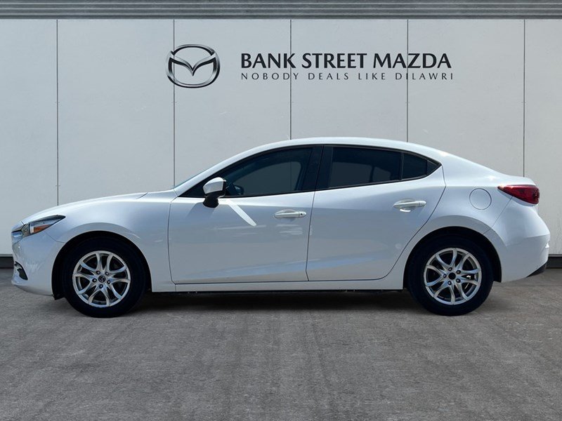 2017  Mazda3 4dr Sdn Man GX - Fall Promo Winter Tires Included