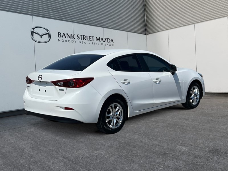 2017  Mazda3 4dr Sdn Man GX - Fall Promo Winter Tires Included