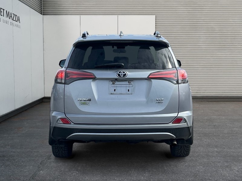 2018 Toyota RAV4 AWD XLE