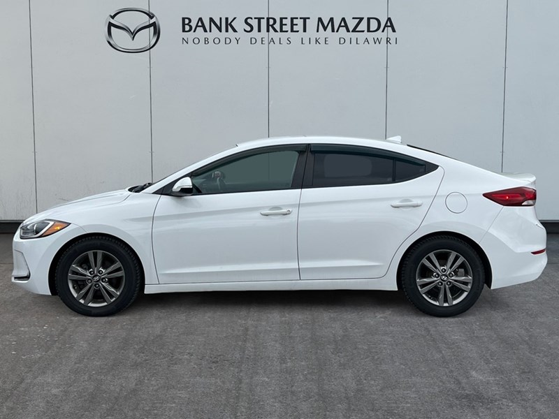 2018 Hyundai Elantra GLS Auto - Low Mileage - Clean CarFax