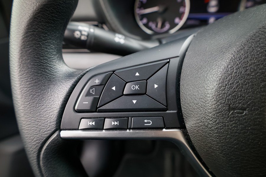 2023 Nissan Sentra SV CVT