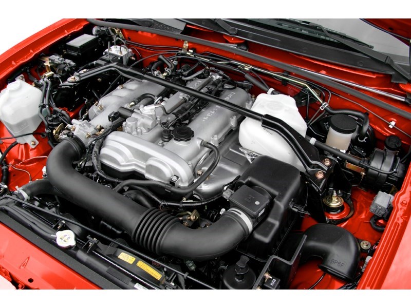 2004 Mazda MX-5 Miata 2dr Conv GS Manual Exterior Shot 3