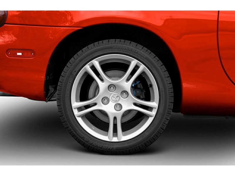 2004 Mazda MX-5 Miata 2dr Conv GS Manual Exterior Shot 5