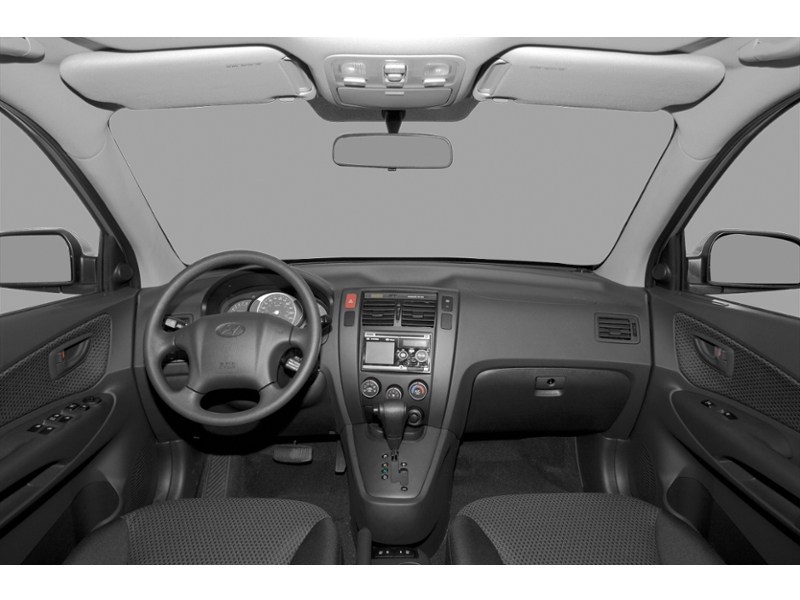 2009 Hyundai Tucson FWD 4dr I4 Auto 25th Anniversary Interior Shot 7