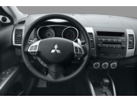 2009 Mitsubishi Outlander 4WD 4dr ES Interior Shot 3