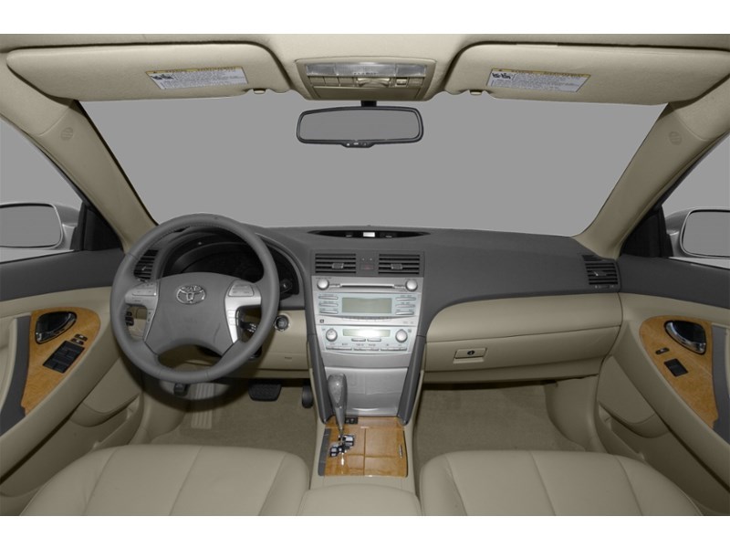 2009 Toyota Camry 4dr Sdn I4 Man SE Interior Shot 7