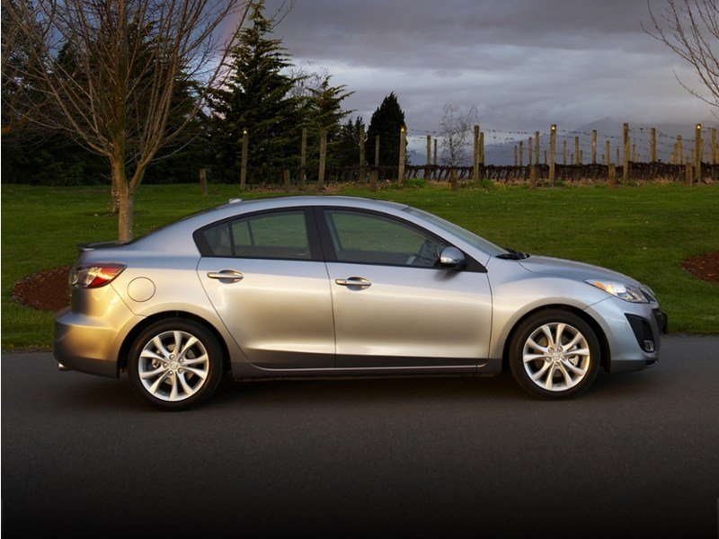 2010  Mazda3 GX (M5) OEM Shot 4
