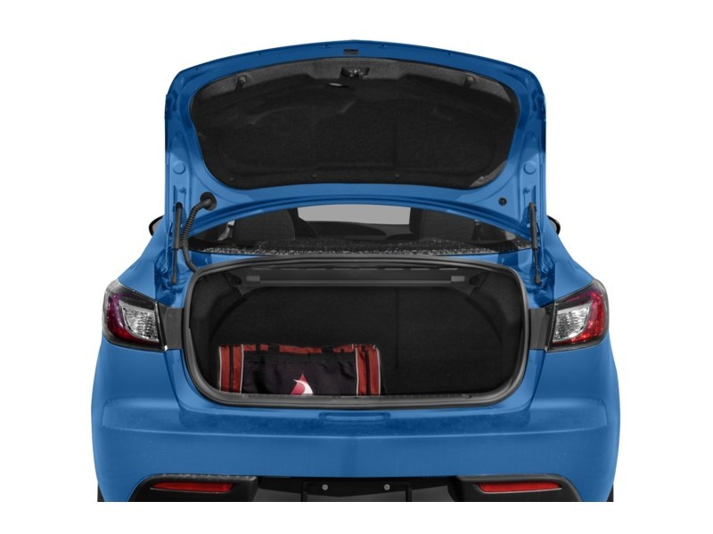 2010  Mazda3 4dr Sdn Auto GS Exterior Shot 4