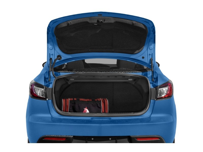 2010  Mazda3 4dr Sdn Auto GS Exterior Shot 4