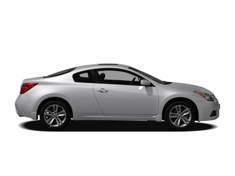 2010 Nissan Altima 2dr Cpe I4 CVT 2.5 S Exterior Shot 11