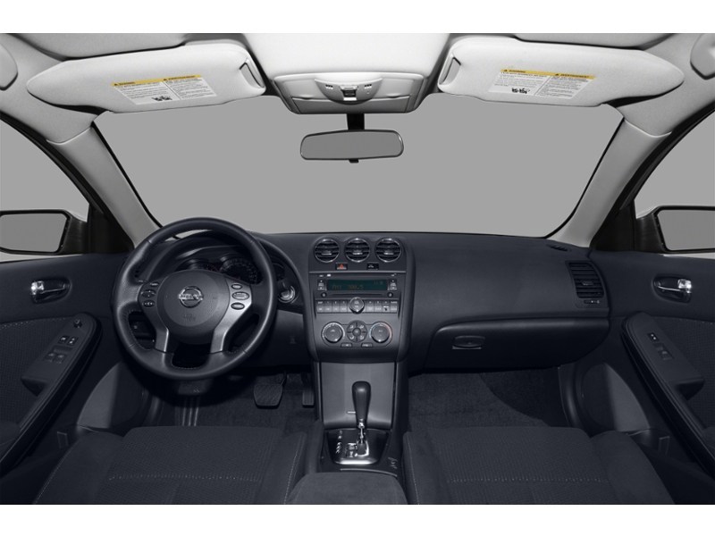 2010 Nissan Altima 2dr Cpe I4 CVT 2.5 S Interior Shot 7
