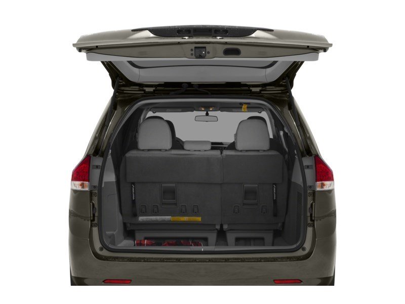 2012 Toyota Sienna 5dr V6 LE 8-Pass FWD Exterior Shot 4