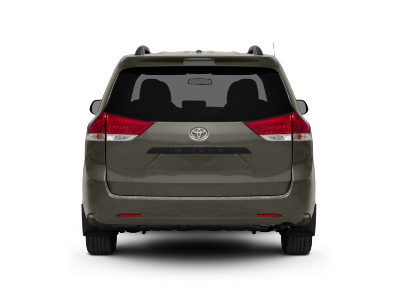 2012 Toyota Sienna 5dr V6 LE 8-Pass FWD Exterior Shot 8