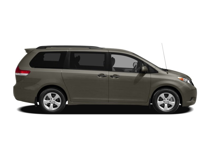 2012 Toyota Sienna 5dr V6 LE 8-Pass FWD Exterior Shot 16