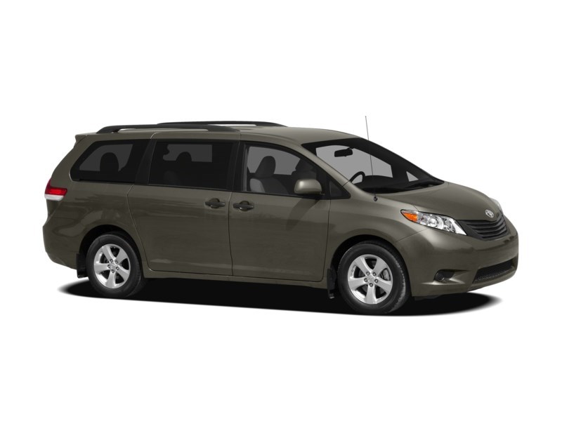 2012 Toyota Sienna 5dr V6 LE 8-Pass FWD Exterior Shot 17