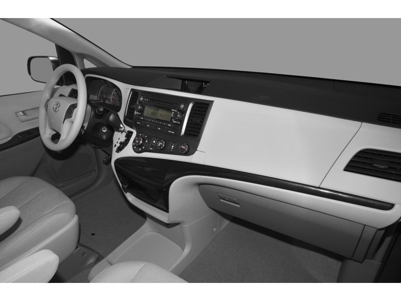 2012 Toyota Sienna 5dr V6 LE 8-Pass FWD Interior Shot 1